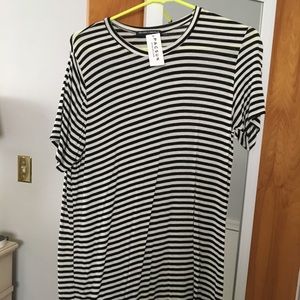Brandy Melville Striped Black & White Tee NWT